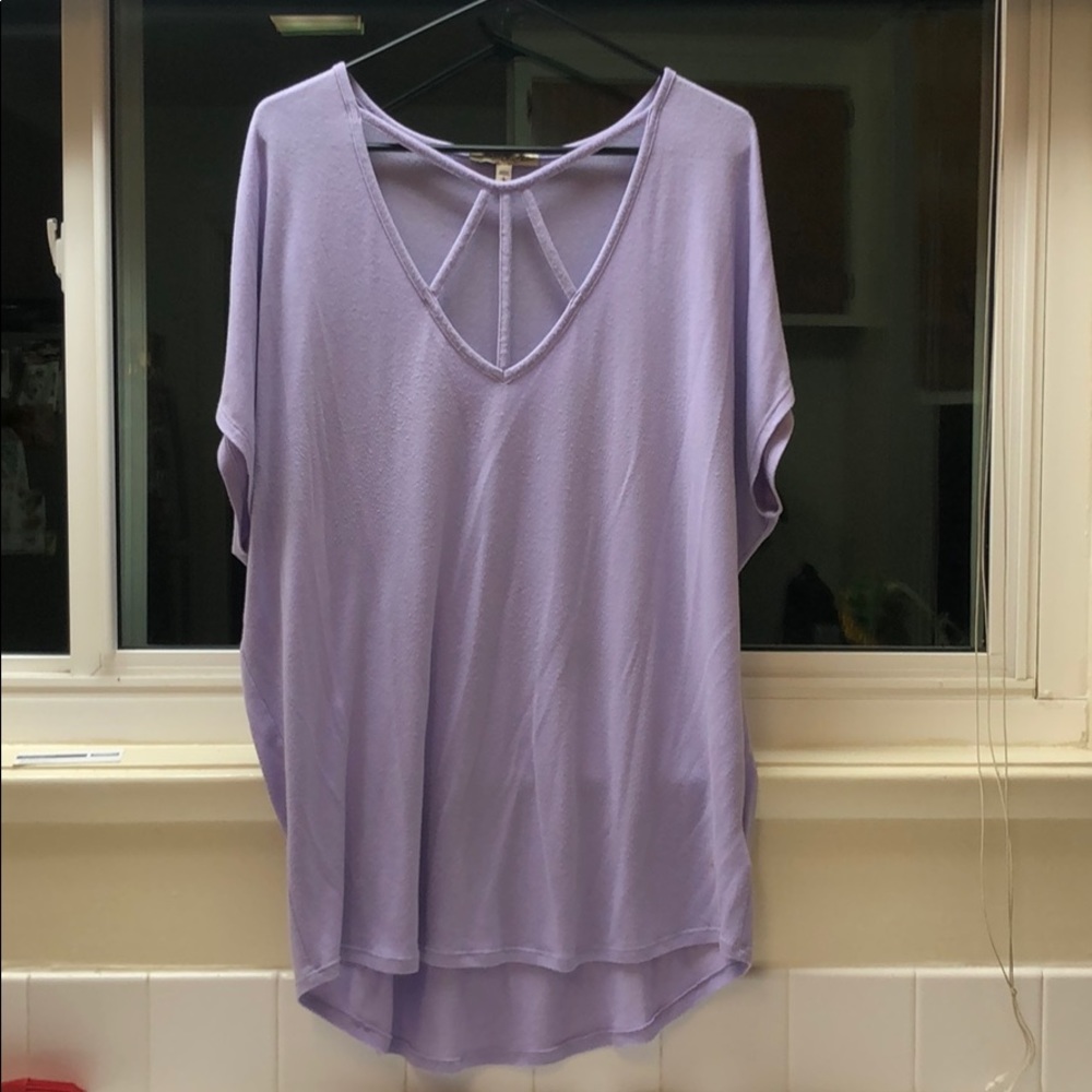 Lavender V-neck Tee with special neckline